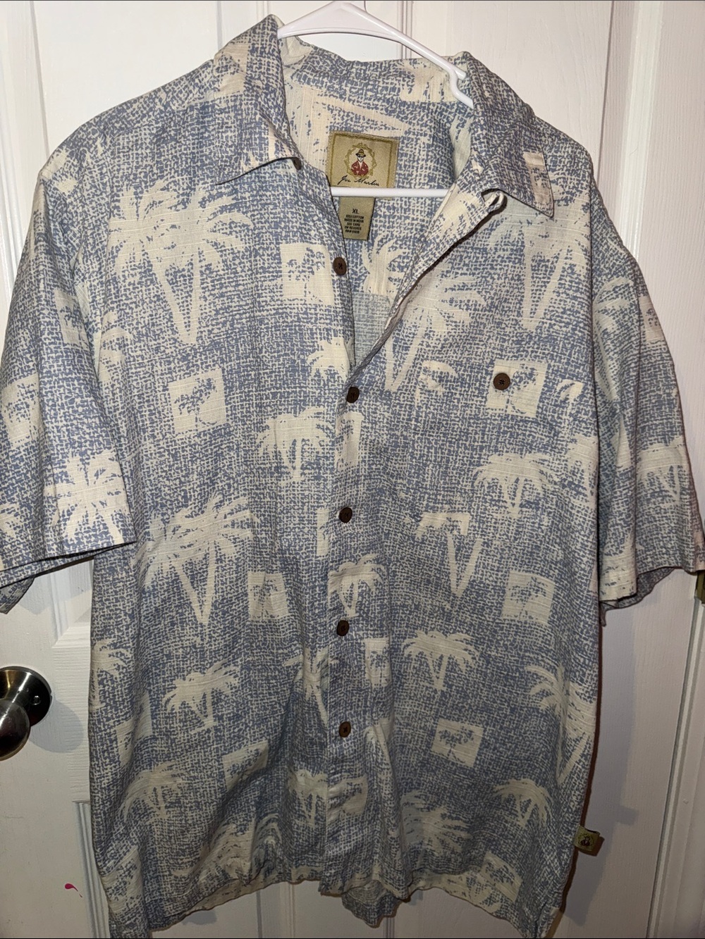 Men's Short-Sleeve Palm Print Button-Down Shirt in Light Blue & Cream